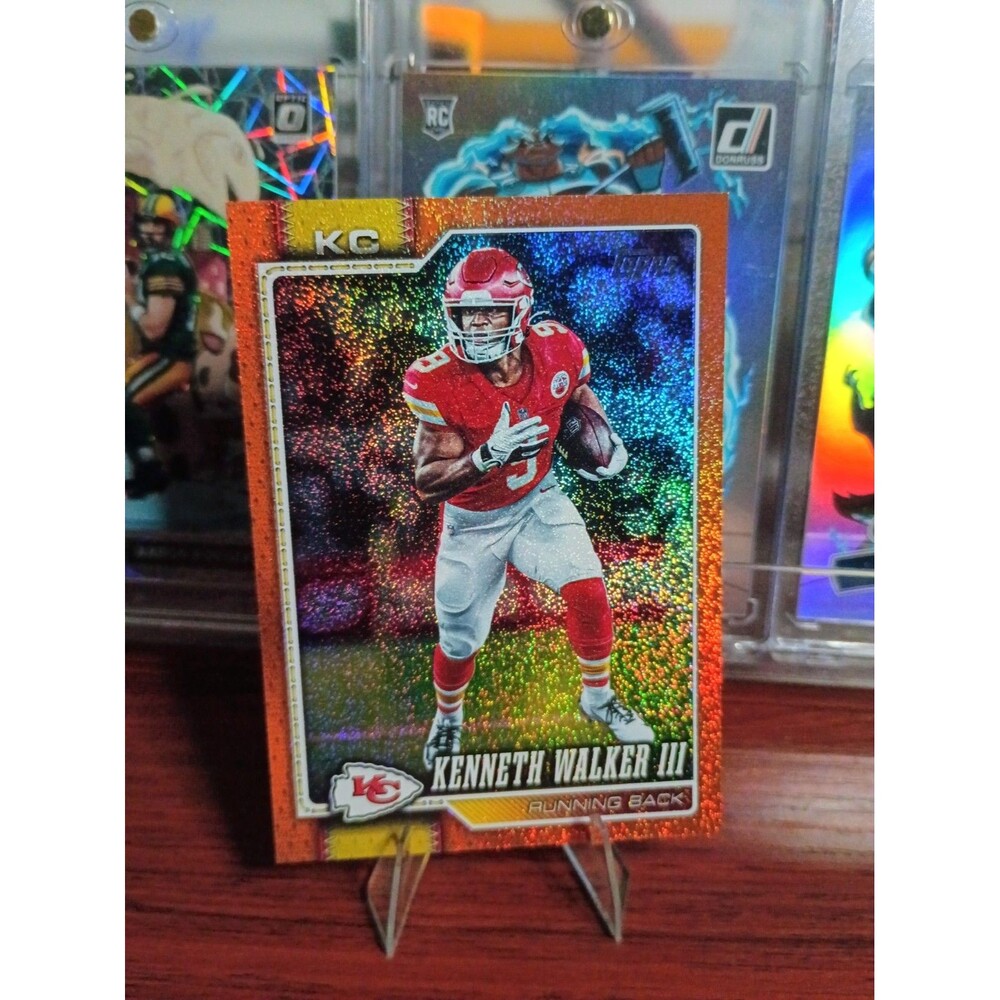 Kenneth Walker III 2026 Topps Sandglitter Orange Low Print Serial 3/25 Chiefs